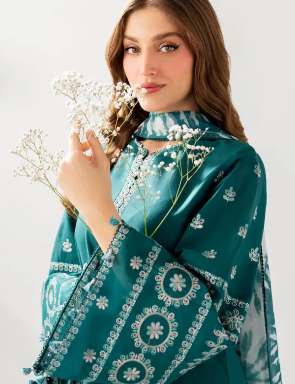 EMBROIDERED LAWN USE